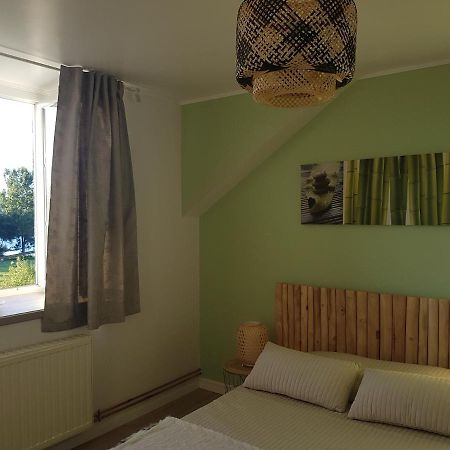 Lucriolla Hotel Oree-d'Anjou ภายนอก รูปภาพ