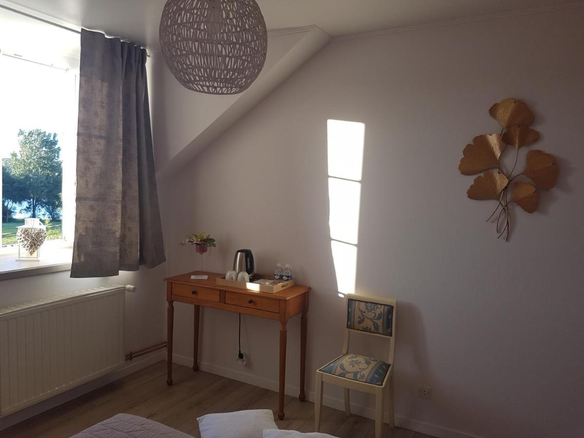 Lucriolla Hotel Oree-d'Anjou ภายนอก รูปภาพ