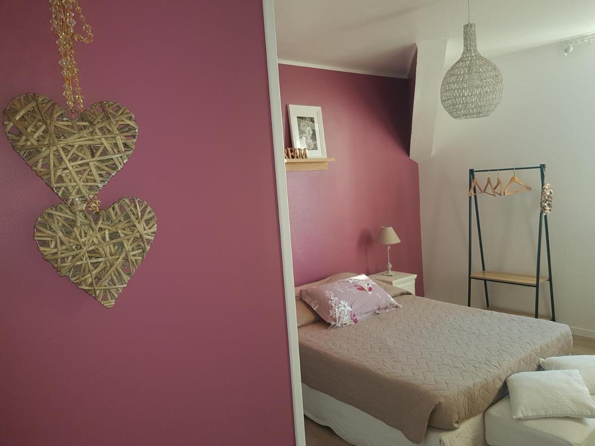 Lucriolla Hotel Oree-d'Anjou ภายนอก รูปภาพ