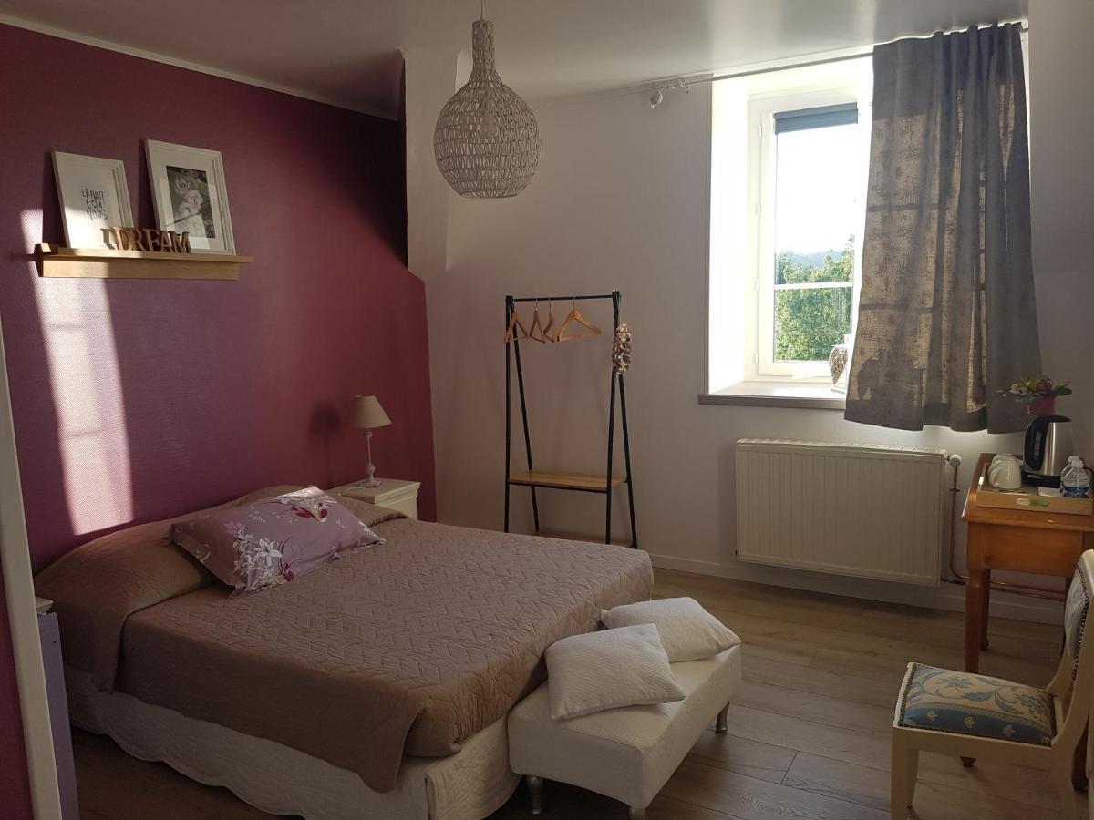 Lucriolla Hotel Oree-d'Anjou ภายนอก รูปภาพ