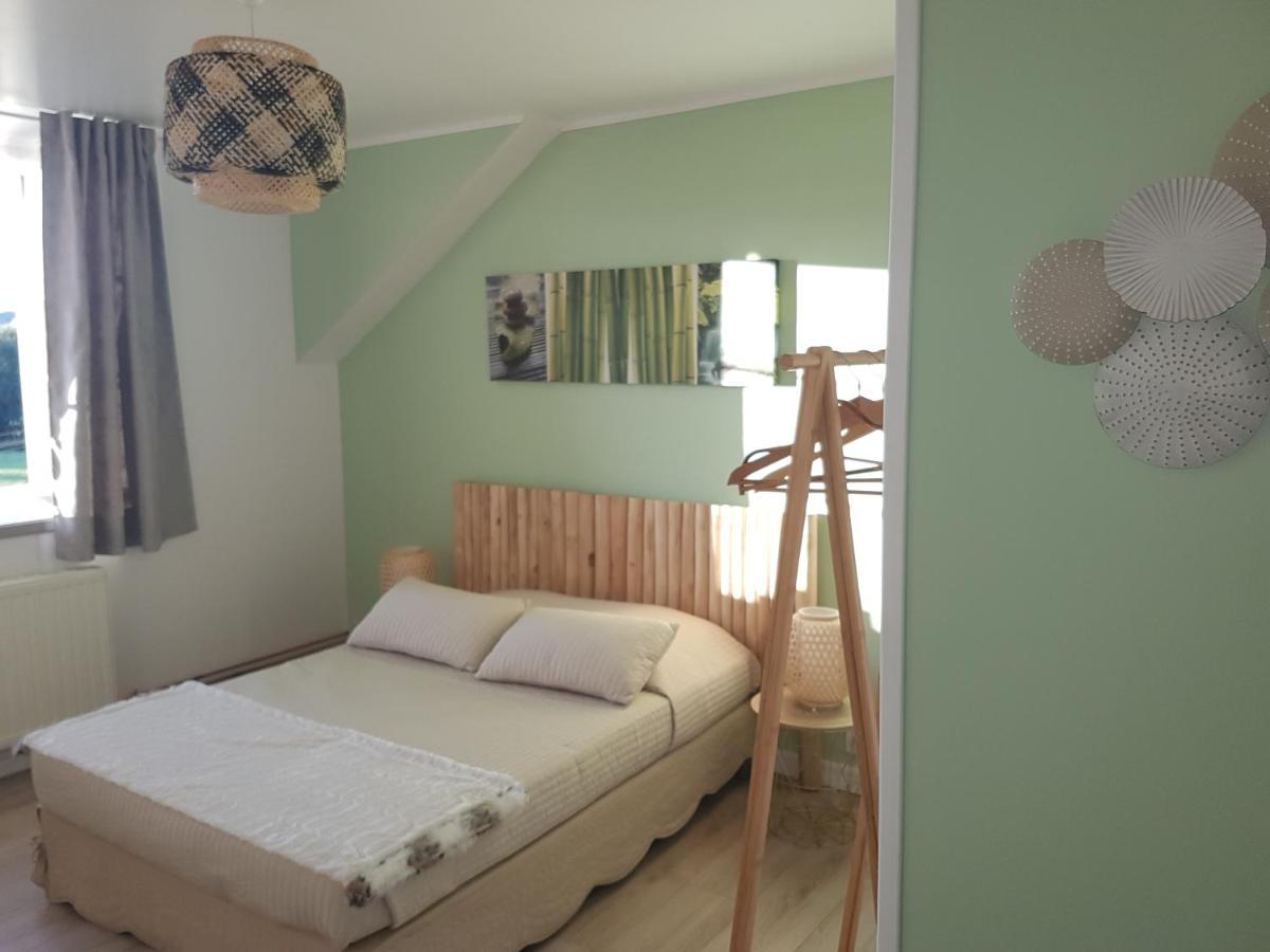 Lucriolla Hotel Oree-d'Anjou ภายนอก รูปภาพ